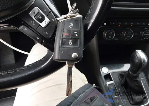 2018 Volkswagen Tiguan 2.0T Se/2.0T Sel из США, поврежденный, VIN 3VV2B7AX9JM219479